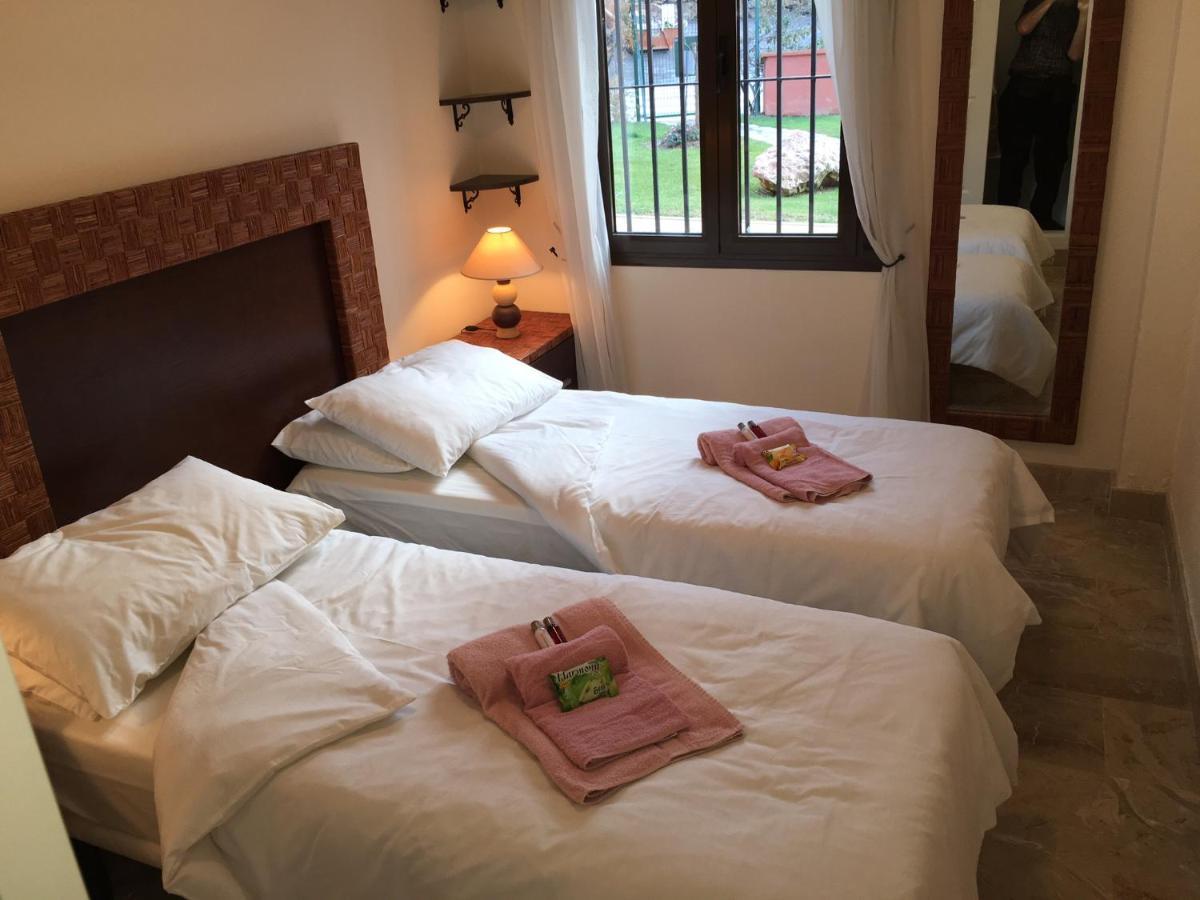 Luxury 2-Bedrooms & Bathrooms Estepona Apartment Eksteriør billede