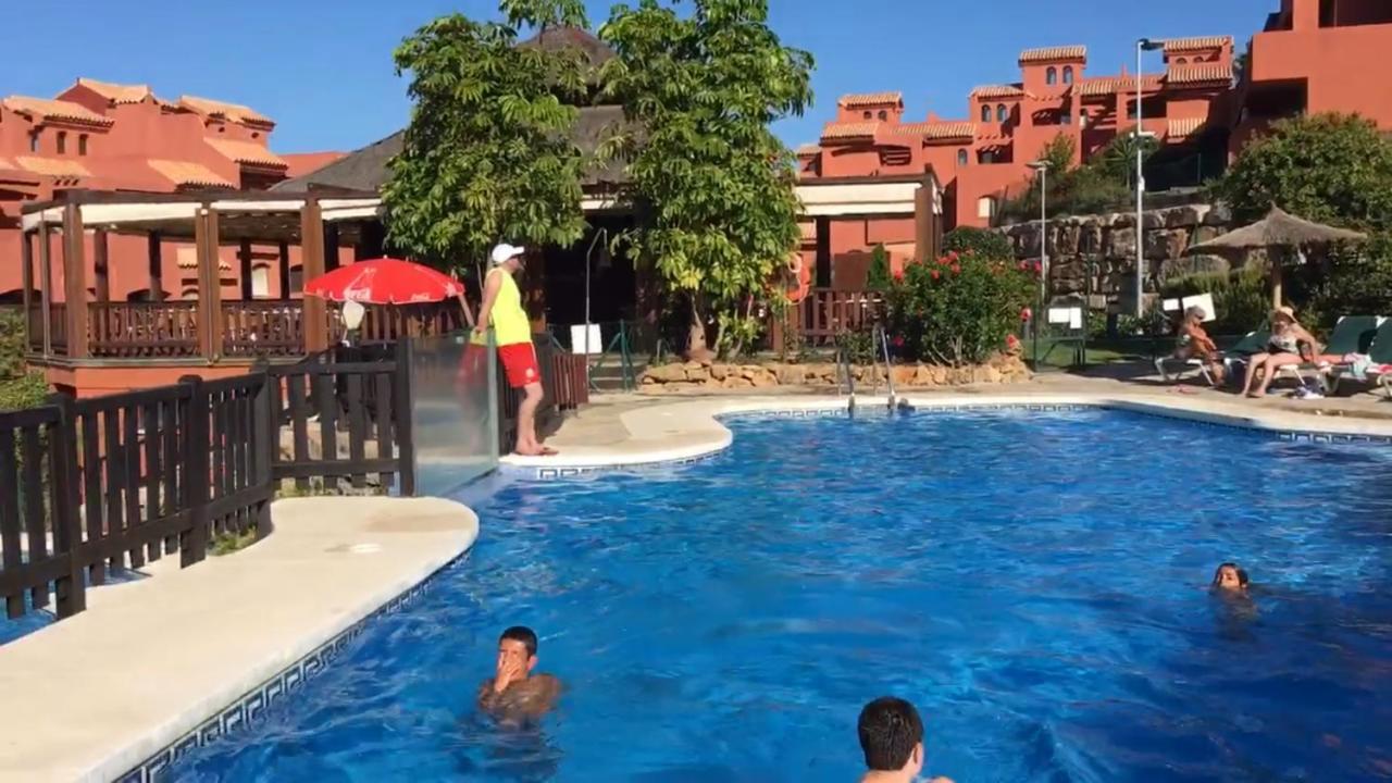 Luxury 2-Bedrooms & Bathrooms Estepona Apartment Eksteriør billede